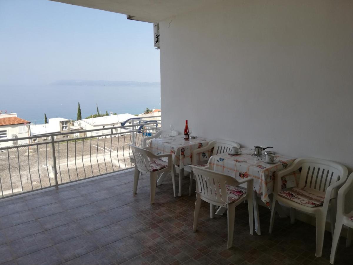 Apartments Aniko Saric Tucepi Luaran gambar